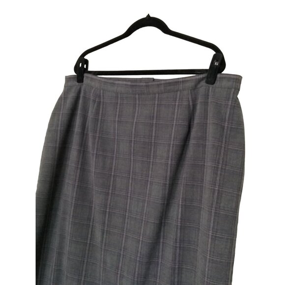 Sag Harbor Plus Size 22W Plaid Skirt Elastic Sides Back Button & Zip Closure - Picture 3 of 8
